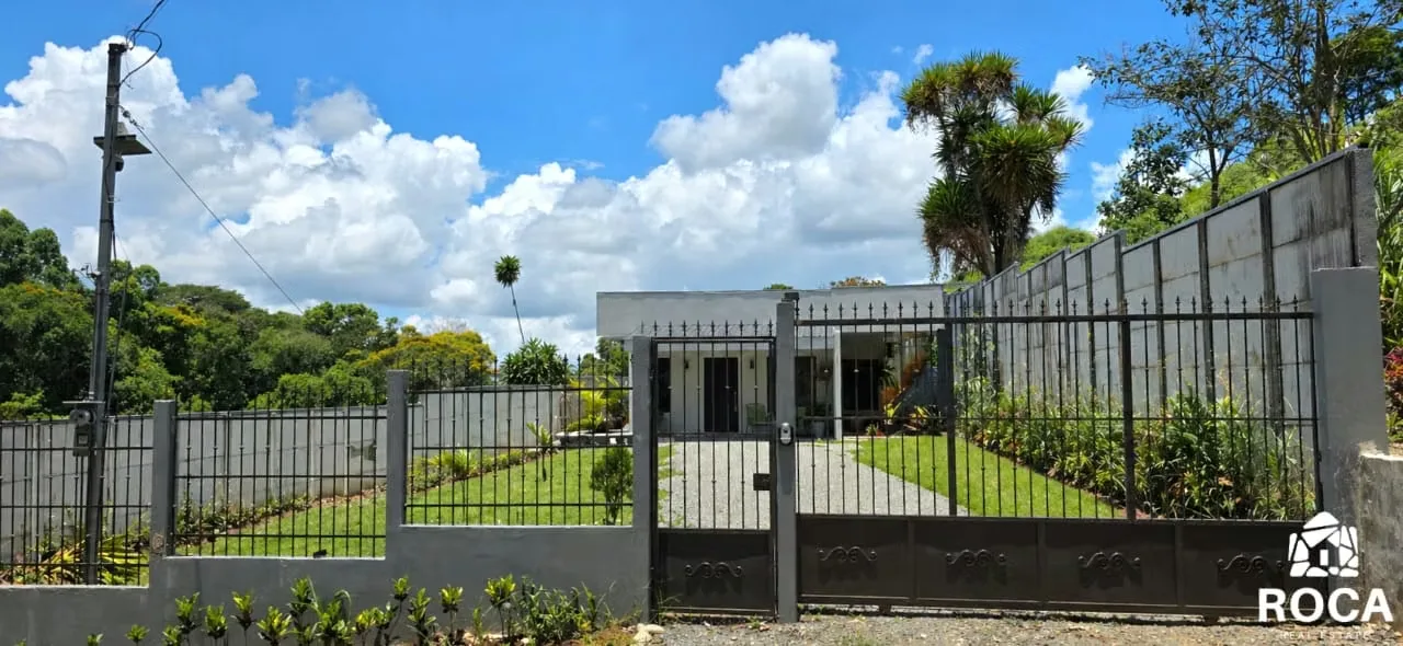 Cozy House for sale in San Isidro del General