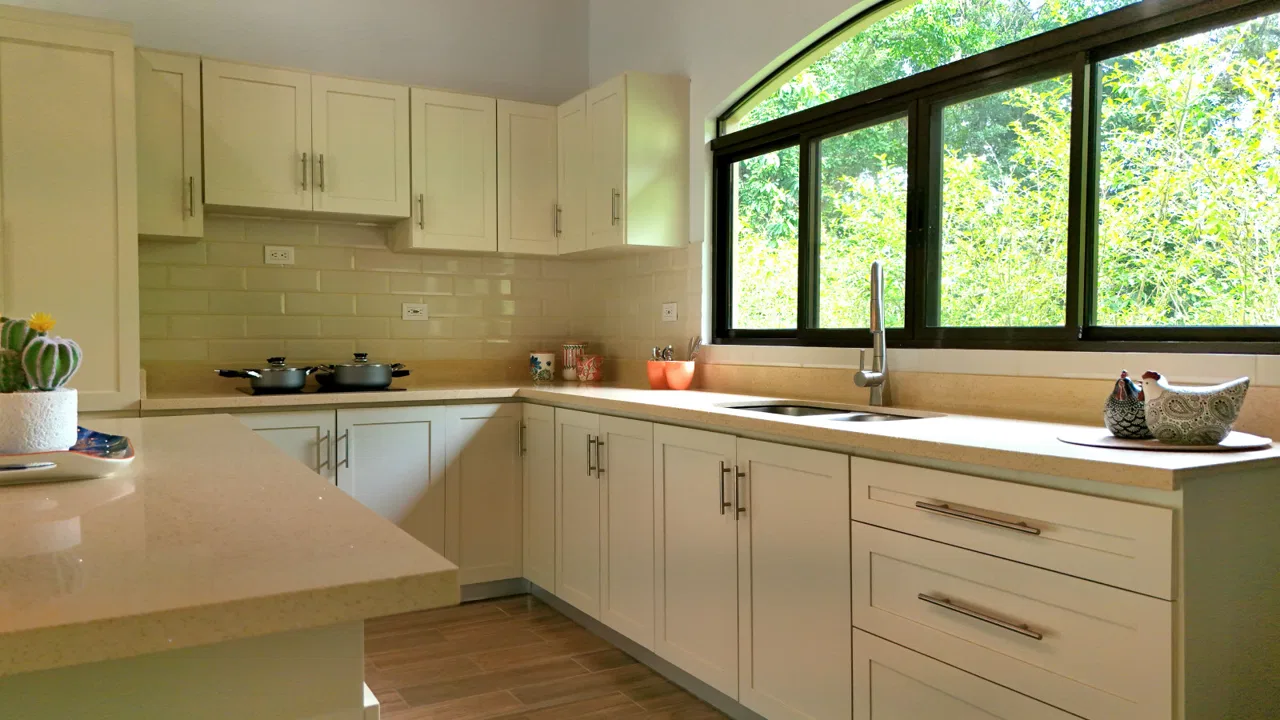 CONTEMPORARY 2-BEDROOM HOME WITH NATURAL SETTING AROUND IN GATED COMMUNITY – 0.22 ACRE, photo 13