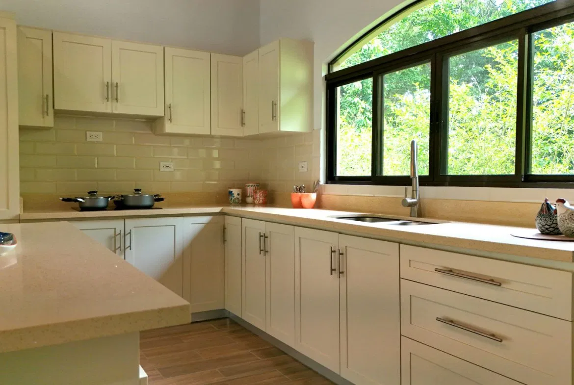 CONTEMPORARY 2-BEDROOM HOME WITH NATURAL SETTING AROUND IN GATED COMMUNITY – 0.22 ACRE, photo 14
