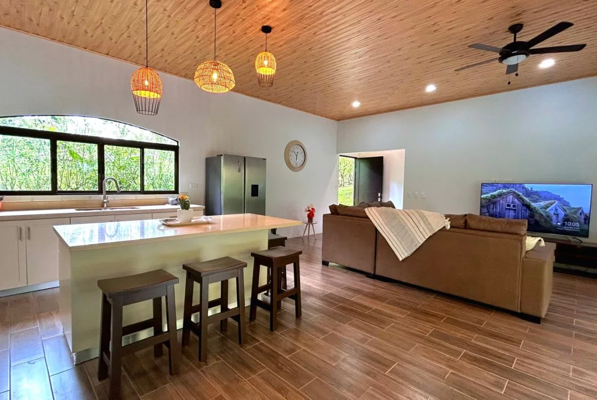 CONTEMPORARY 2-BEDROOM HOME WITH NATURAL SETTING AROUND IN GATED COMMUNITY – 0.22 ACRE, photo 16