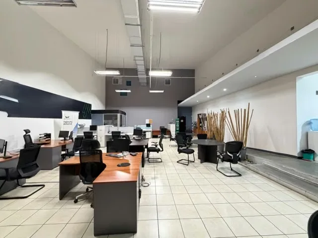 Ofibodega en alquiler de 290m² con seguridad 24/7 en Barrio México, San José