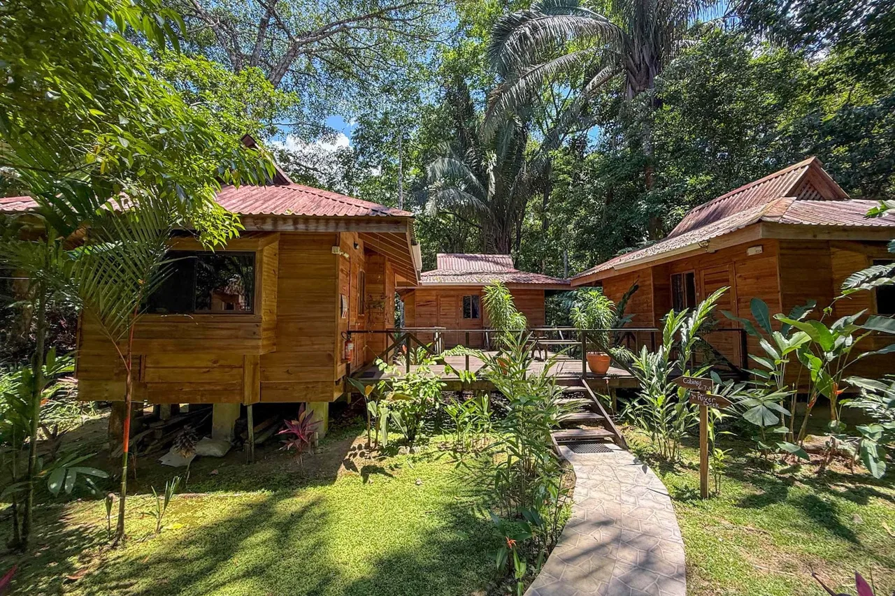COMMERCIAL PROPERTY WITH ELEVEN BEDROOMS A STEPS OF CREEK, IN OJOCHAL – 2.22 ACRES