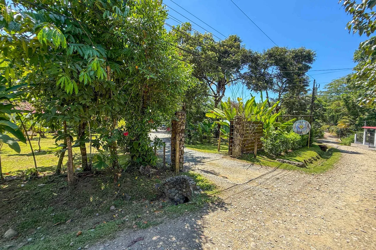 COMMERCIAL PROPERTY WITH ELEVEN BEDROOMS A STEPS OF CREEK, IN OJOCHAL – 2.22 ACRES, photo 11