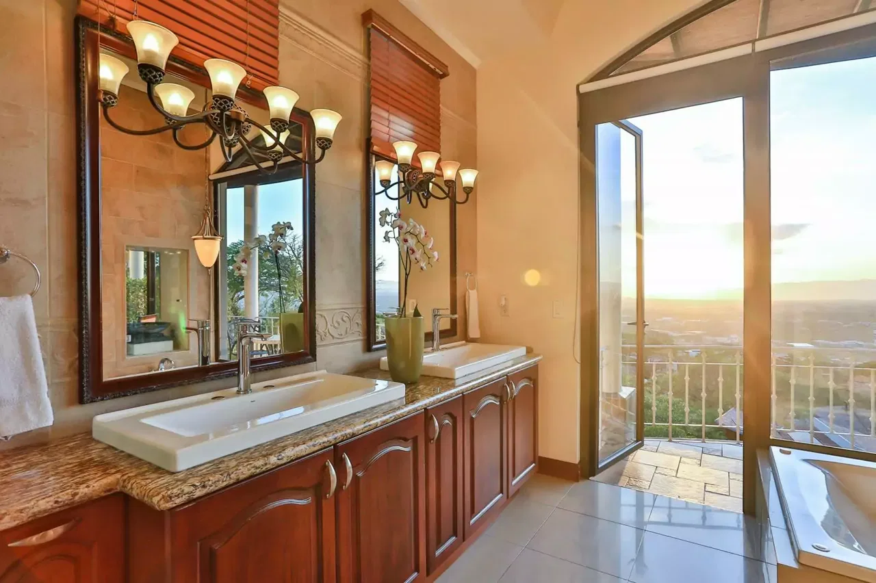 Breathtaking Views & Privacy - The Infinity Estate in Villa Real, photo 16
