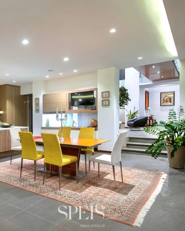 Ubicada en uno de los condominios más exclusivos de Santo Domingo de Heredia, esta residencia ofrece una distribución funcional, amplios espacios y un entorno seguro, ideal para ..., photo 4
