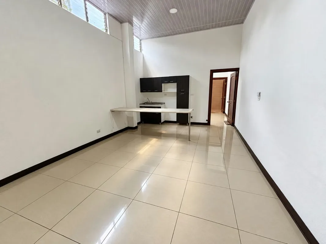 Apartamento en Alquiler – Bello Horizonte, Escazú - 1 habitacion