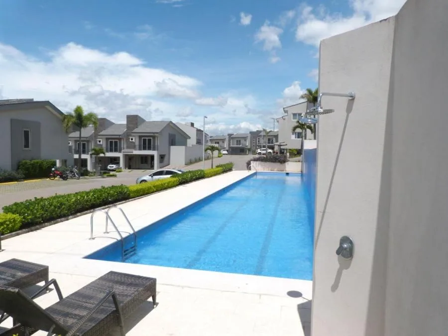 Moderna casa con patio y excelentes amenidades en condominio #25-1578 GS - Venta en Escazú, photo 2