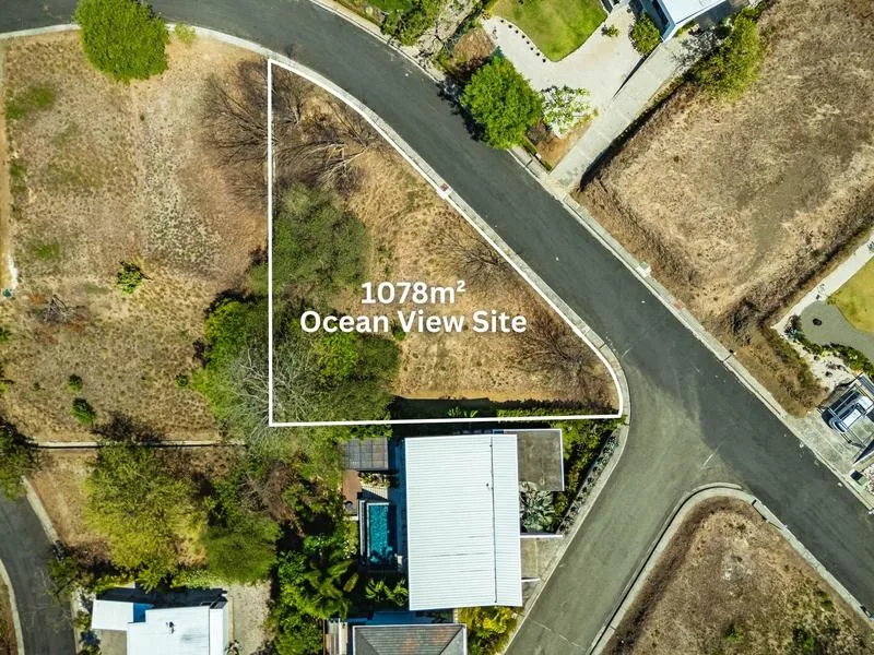 Land For Sale in Marbella, photo 2