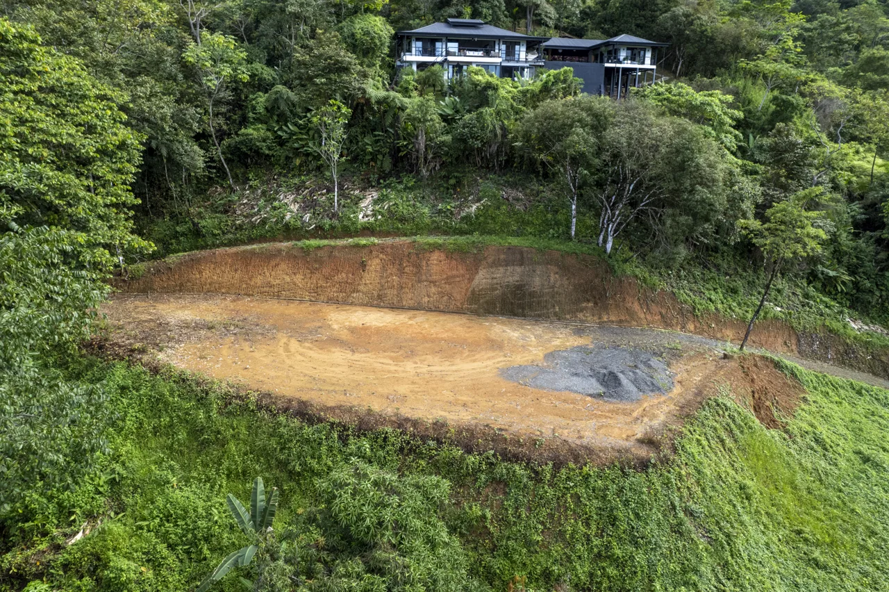PRIME OCEAN VIEW PARCEL IN UVITA : A RARE COASTAL GEM – 1.9 ACRES, photo 5