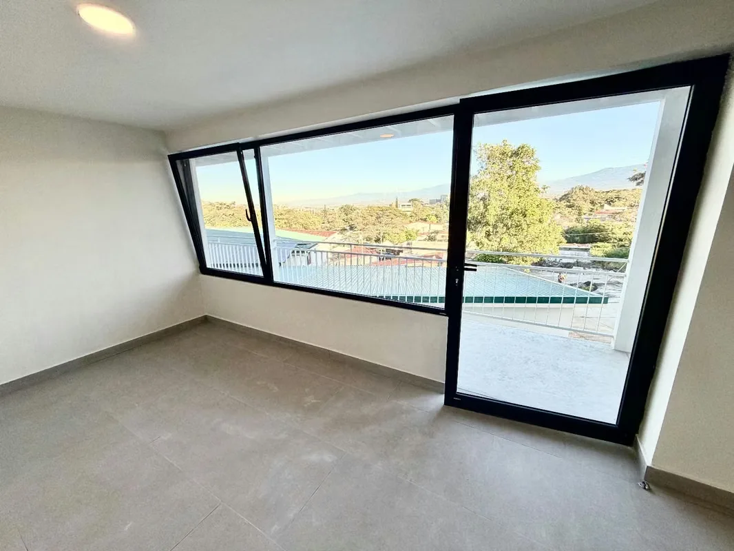 Cocina grande, walk-in closet, ventaneria gigante (mucha luz)., photo 6