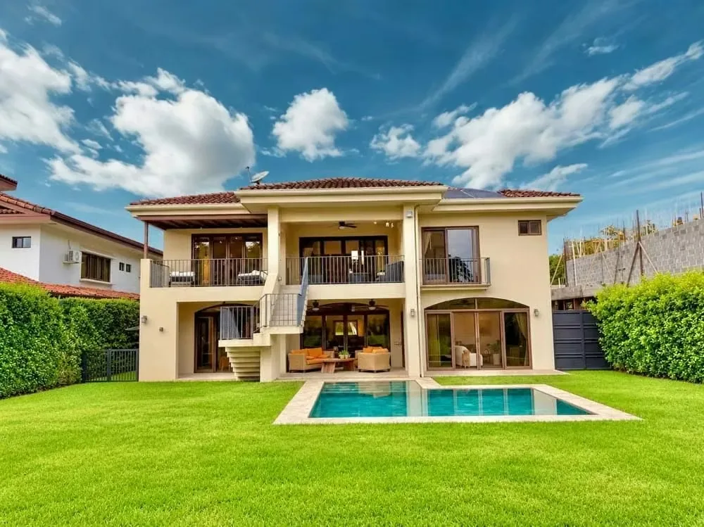 House for sale in Santa Ana, Parque Valle del Sol - 124; 4 hab - 124; Golf view - 124; Swimming pool