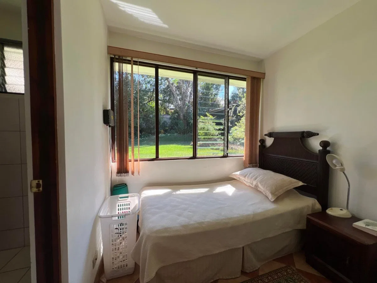 Casa en venta con amplio terreno y jardines en zona céntrica #26-1295 GS - Venta en Escazú, photo 5