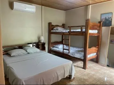 ¡Oportunidad de inversión! Guesthouse bien equipada a pasos de la playa y el Parque Nacional Cahuita, photo 4