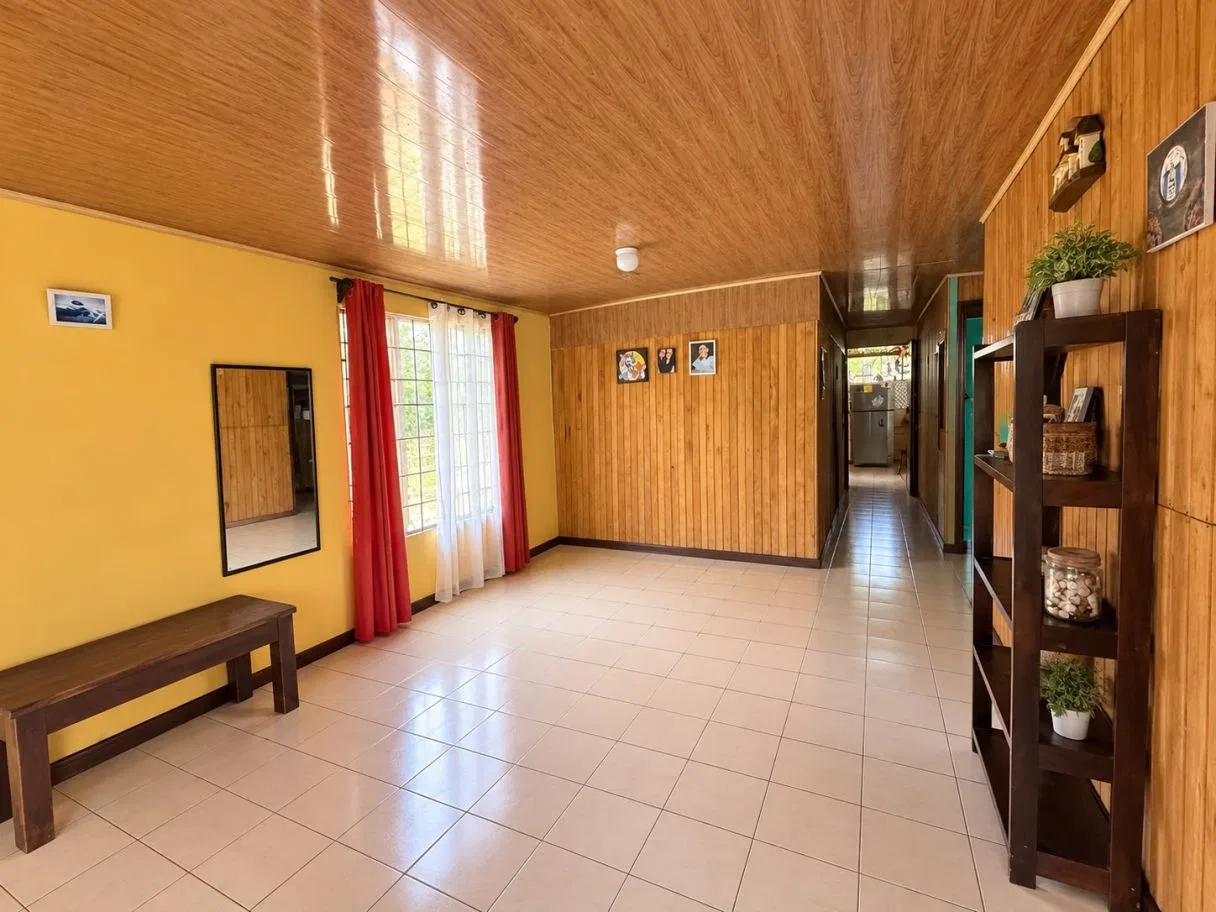 Commercial Lot with a House and Three Rental Cabins, Offering Business Potential Along Route 1 — Lourdes de Abangares, photo 3