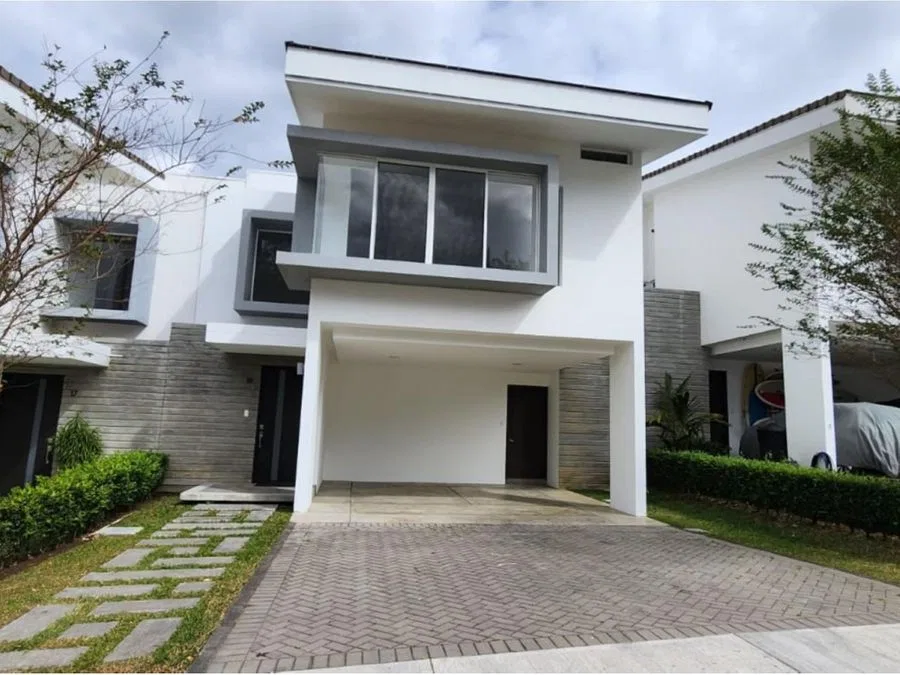Alquiler de Casa en Condominio / Bello Horizonte de Escazú