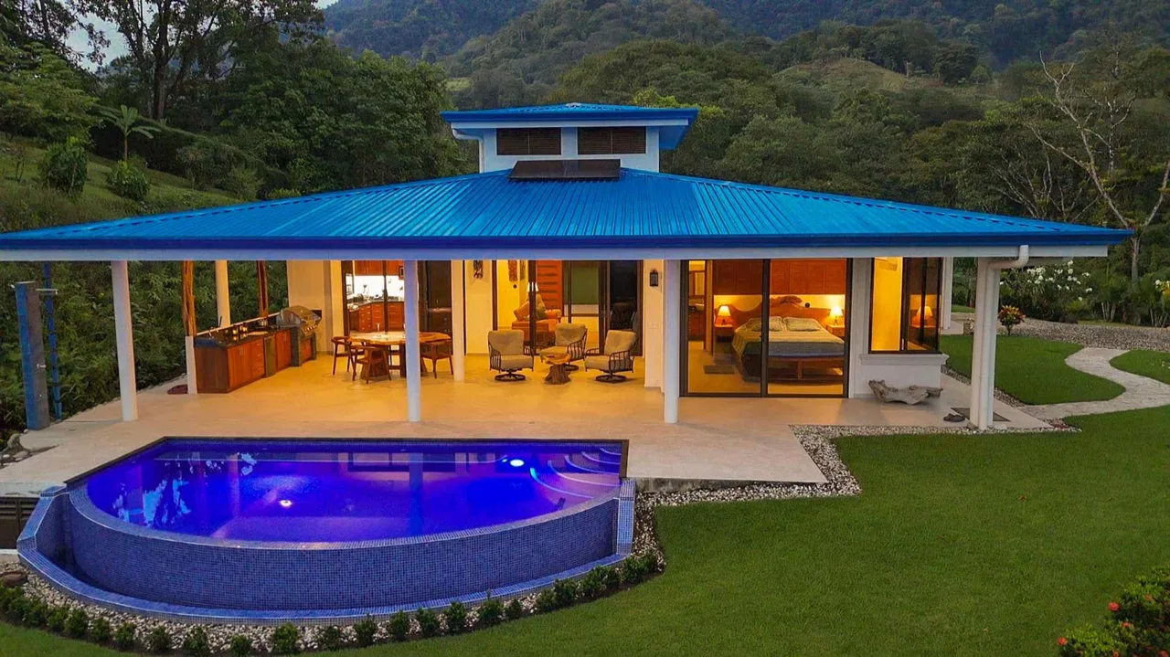 Stunning 2-Bedroom Hacienda with Ocean Views & Infinity Pool in Ojochal Costa Rica