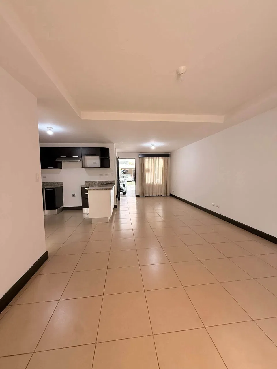 Alquiler de Casa con Terraza - Condominio en Ciudad Colón, photo 2