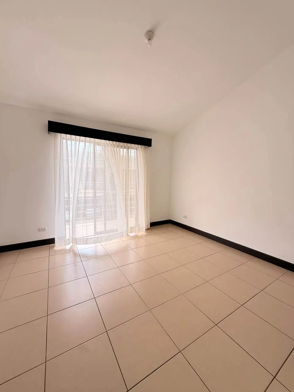 Alquiler de Casa con Terraza - Condominio en Ciudad Colón, photo 13