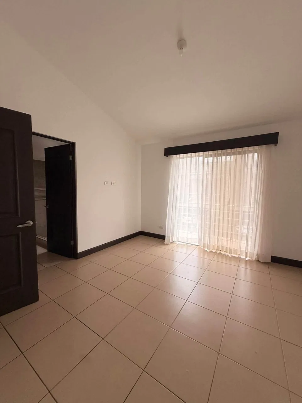 Alquiler de Casa con Terraza - Condominio en Ciudad Colón, photo 16