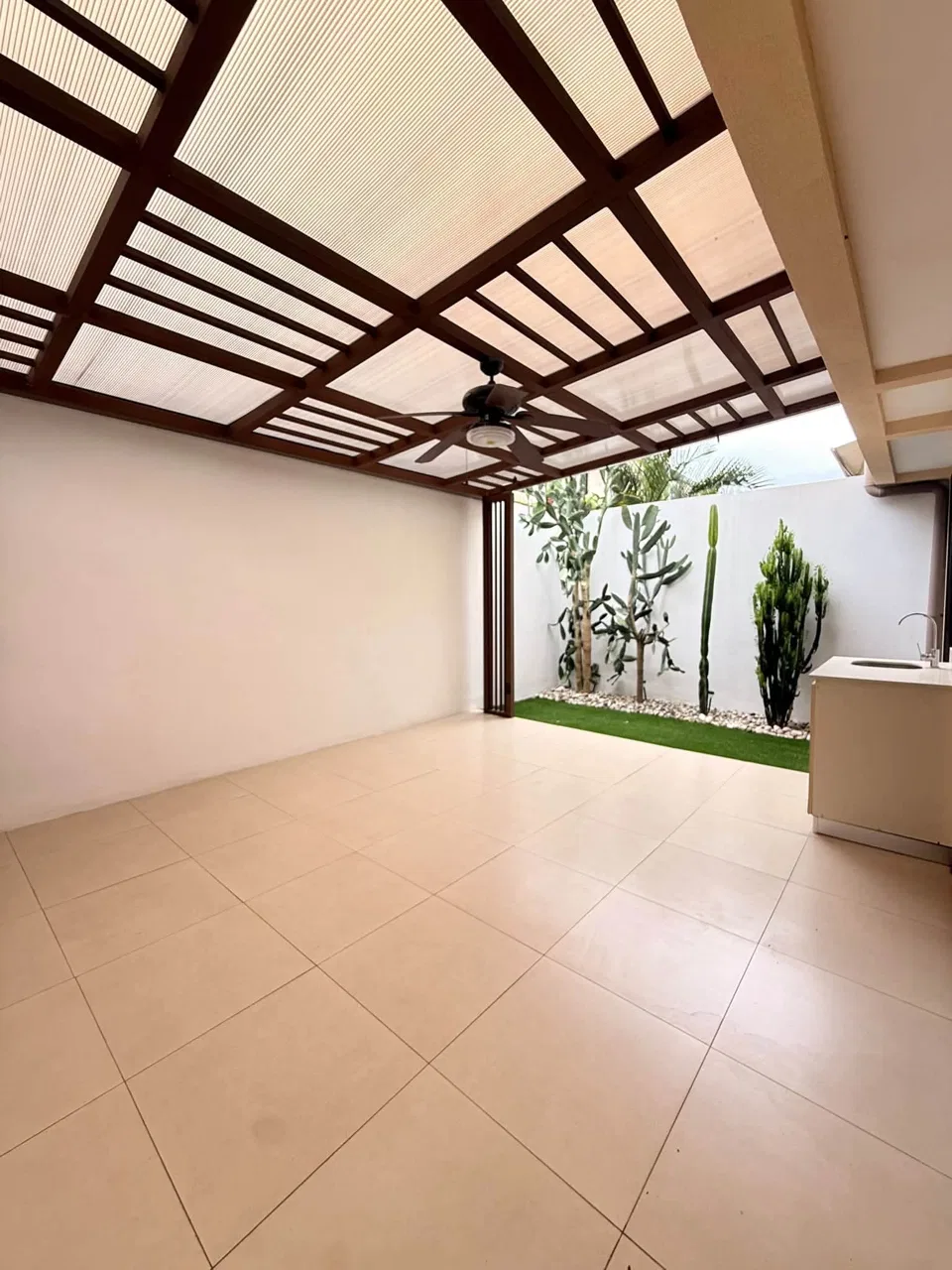 Alquiler de Casa con Terraza - Condominio en Ciudad Colón, photo 3