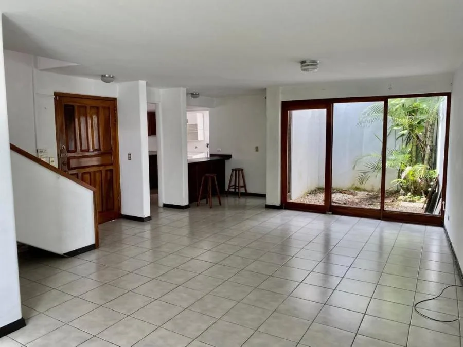Venta de Casa en Rohrmoser MGA  - Venta en Pavas