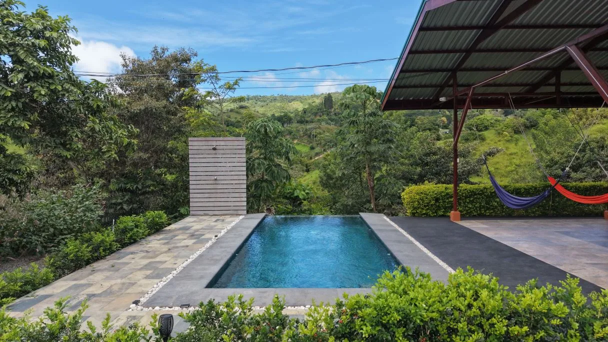 1-Hectare Property with a Two-Story Home, Ranch and Pool for Sale in La Guaria, Pérez Zeledón, photo 7