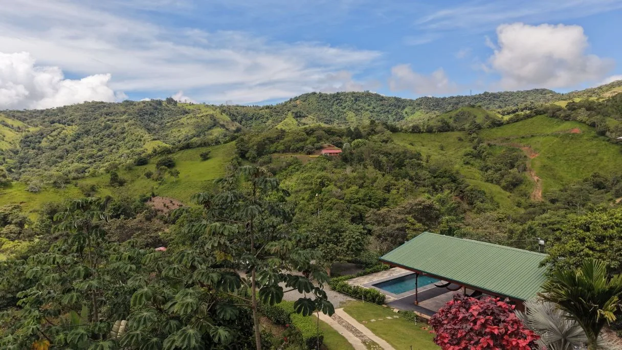 1-Hectare Property with a Two-Story Home, Ranch and Pool for Sale in La Guaria, Pérez Zeledón, photo 8
