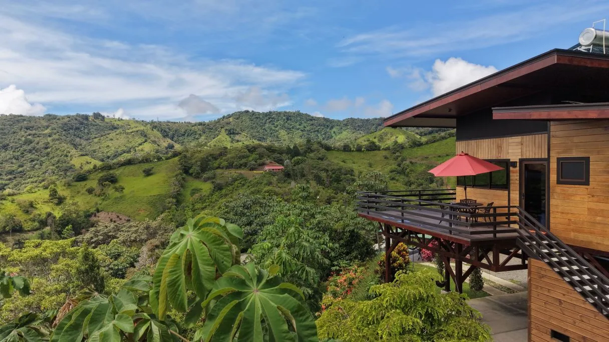 1-Hectare Property with a Two-Story Home, Ranch and Pool for Sale in La Guaria, Pérez Zeledón, photo 9