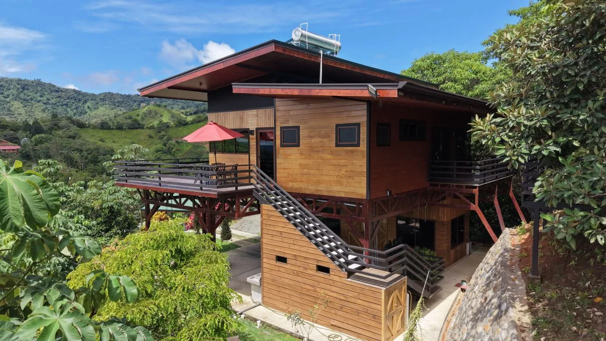 1-Hectare Property with a Two-Story Home, Ranch and Pool for Sale in La Guaria, Pérez Zeledón, photo 10