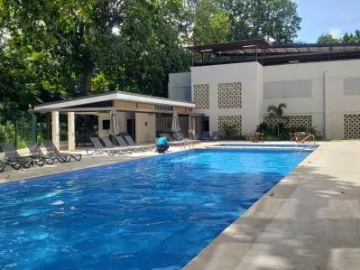 Impresionante condominio con vistas al monte