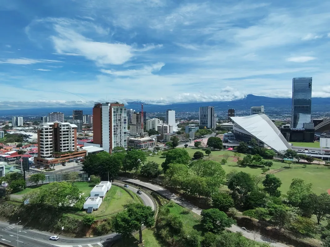 Penthouse for rent in Sabana Sur.