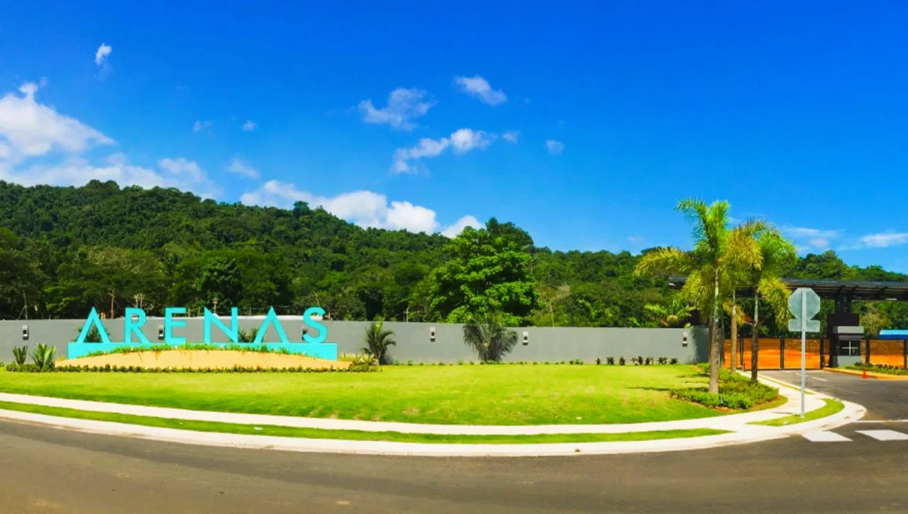 Se vende casa en CONDOMINIO ARENAS HERRADURA