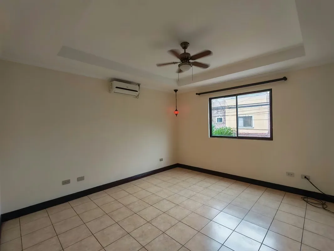CASA EN VENTA EN POZOS DE SANTA ANA | 3 HABITACIONES, photo 2