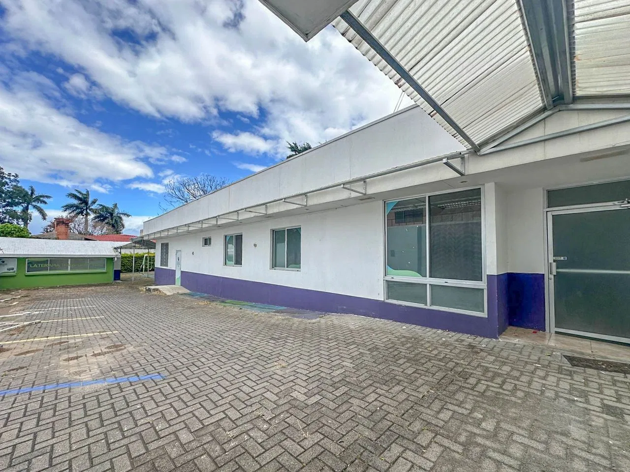 VENTA Y ALQUILER DE CASA DE USO COMERCIAL EN GUACHIPELÍN