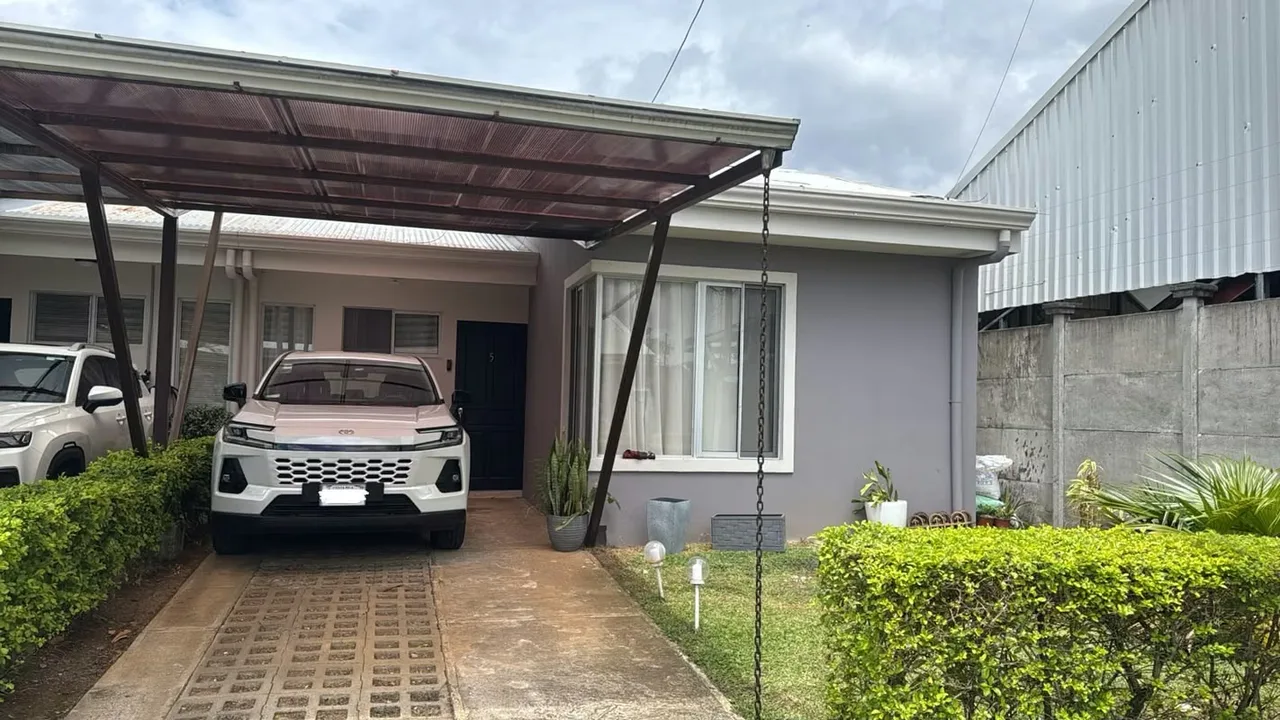 Ubicación privilegiada en Condominio en San Pablo de Heredia. Est 21826 Rau