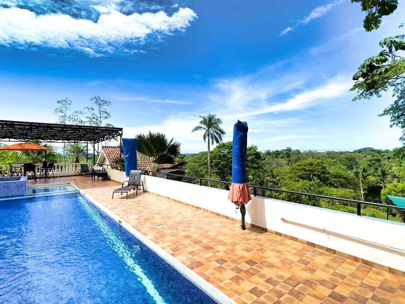 4 Bed Hotel / Leisure For Sale in Cahuita, photo 3