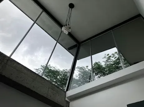 5,371 m² plot + 189 m² contemporary design studio + spacious parking. Excellent location near supermarkets, schools, and all amenities, making this a great choice., photo 7