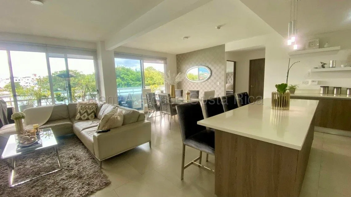 Venta de Apartamento en Escazú, San José. RAH 26-2072 PRECIO REBAJADO - Venta en Escazú