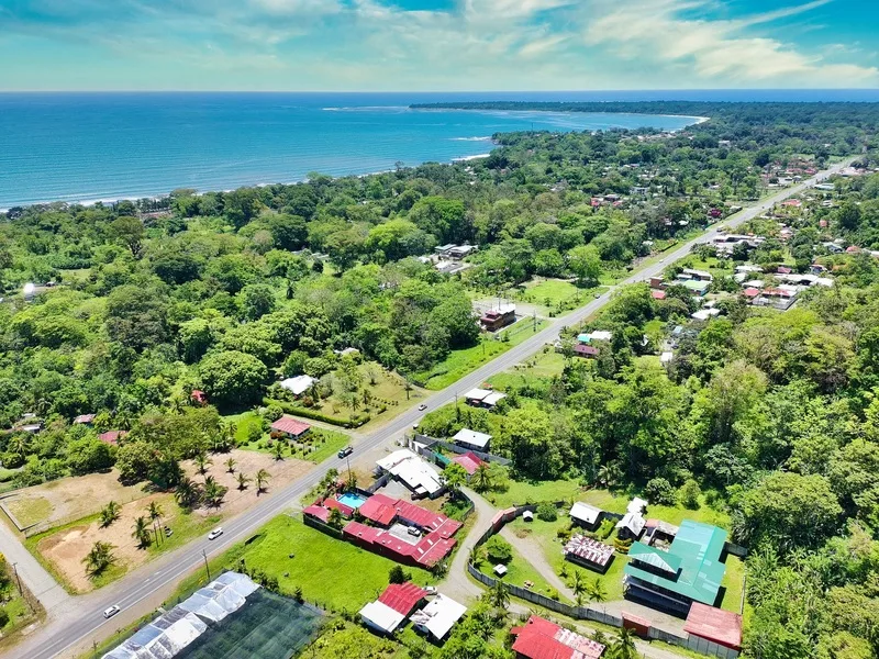 7 Bed Hotel / Leisure For Sale in Cahuita, photo 4