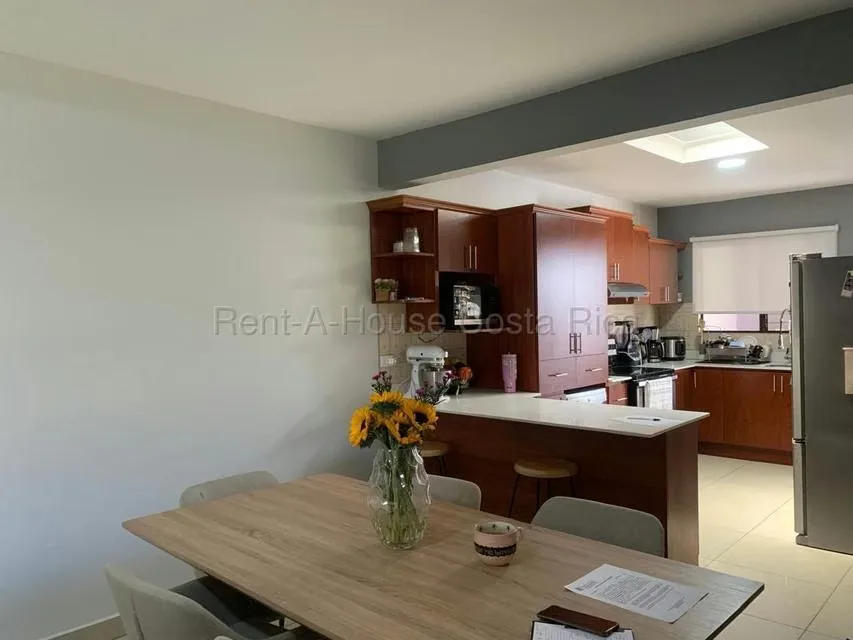 RAH 27-722 MJM Oportunidad única para inversionistas en la mejor zona de Rohmoser. Se vende edificio de apartamentos sobre calle principal con excelente visibilidad y acceso. Compras ..., photo 4