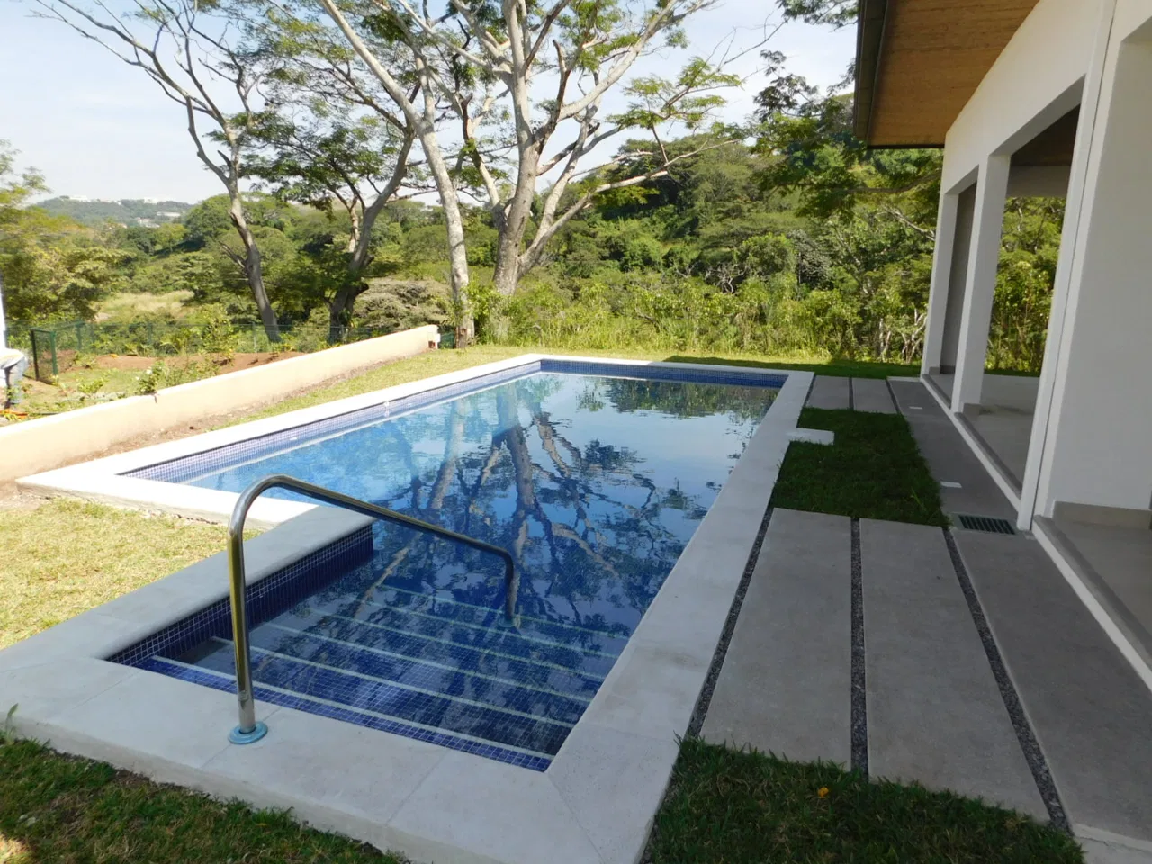 New, Detached, Contemporary, 4B, 5B House, with Private Pool and Views for Rent