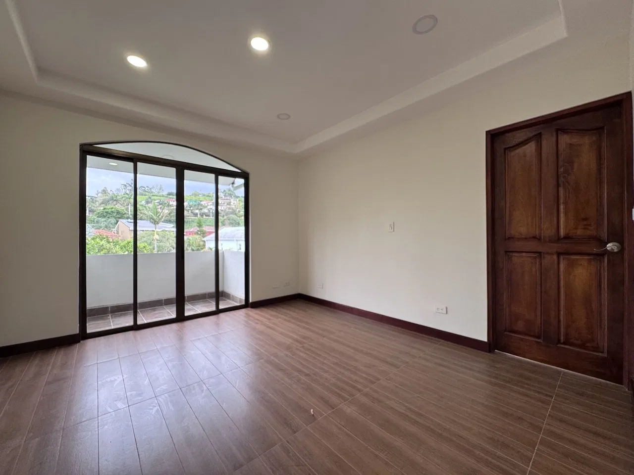 Hermosa casa en exclusivo condominio Santa Lucia con estratégica ubicación frente a calle vieja rodeado de su extraordinaria oferta gastronómica y comercial; y con ..., photo 11