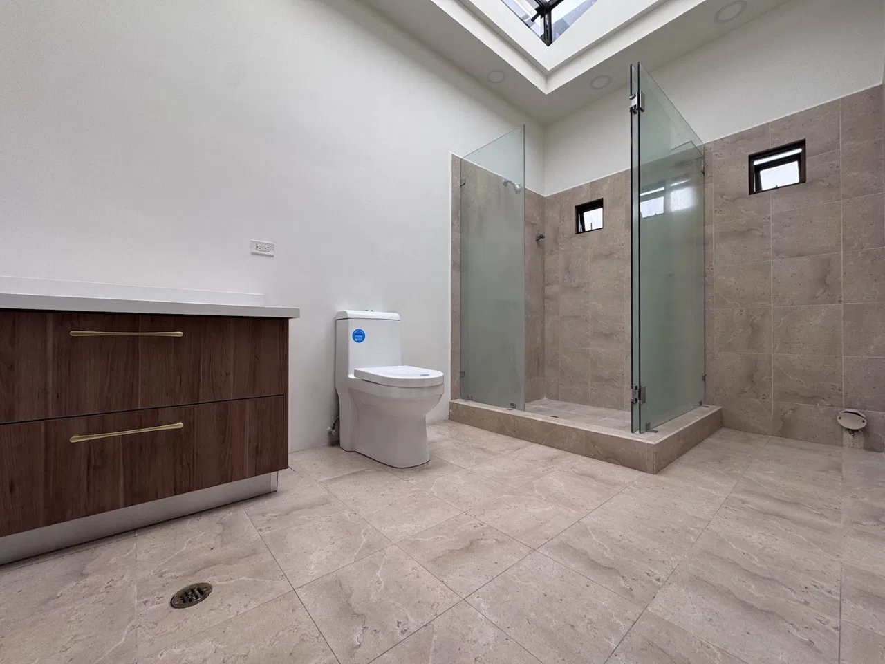 Hermosa casa en exclusivo condominio Santa Lucia con estratégica ubicación frente a calle vieja rodeado de su extraordinaria oferta gastronómica y comercial; y con ..., photo 14