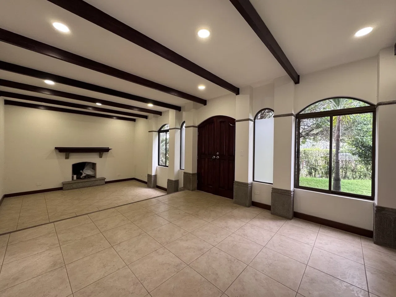 Hermosa casa en exclusivo condominio Santa Lucia con estratégica ubicación frente a calle vieja rodeado de su extraordinaria oferta gastronómica y comercial; y con ..., photo 6