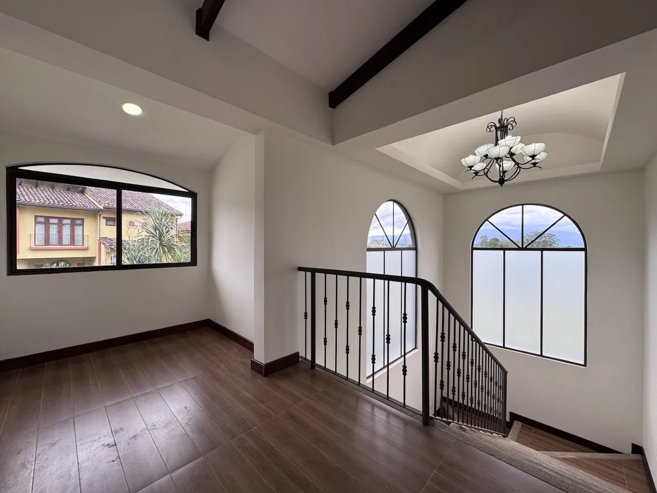 Hermosa casa en exclusivo condominio Santa Lucia con estratégica ubicación frente a calle vieja rodeado de su extraordinaria oferta gastronómica y comercial; y con ..., photo 10