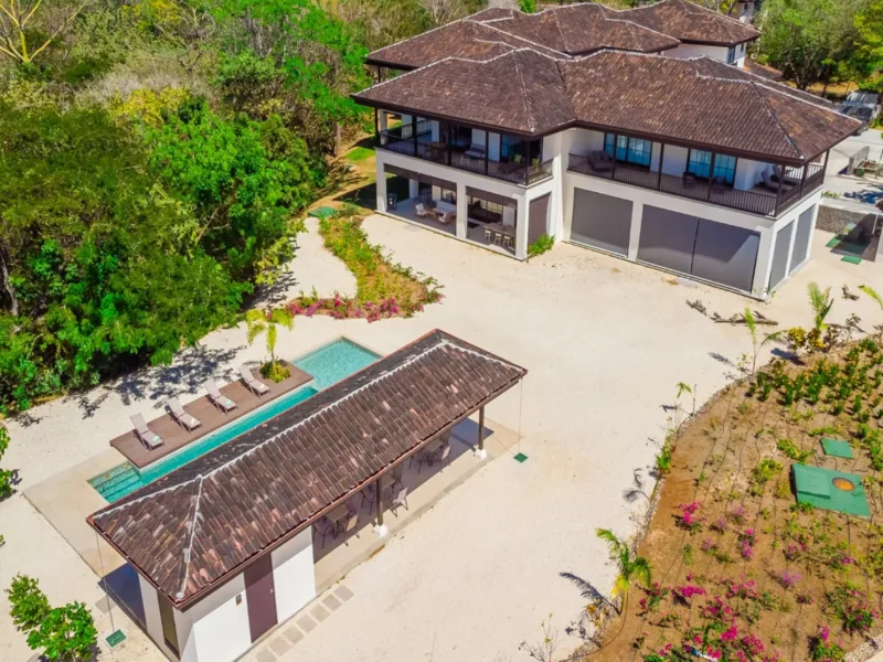 4 Bed Condo For Sale in Hacienda Pinilla, photo 2