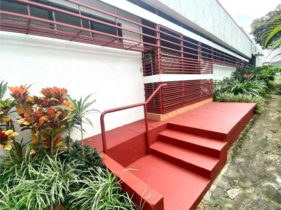 Venta de casa en Los Yoses