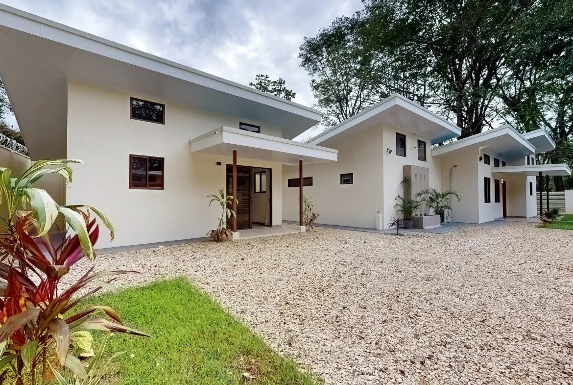 HOUSE AND CASITA CLOSE TO EVERYTHING IN UVITA, photo 5