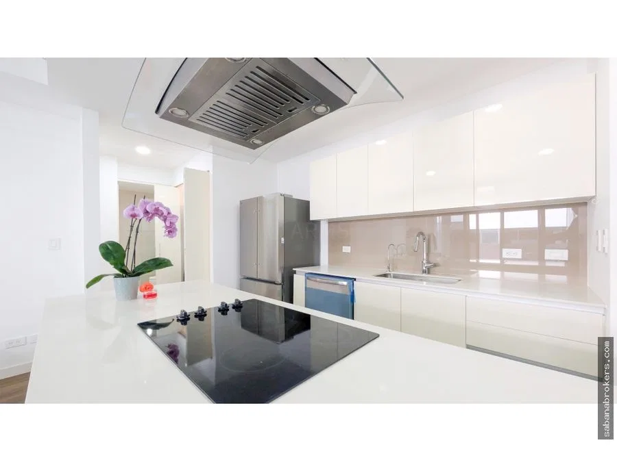 Spacious 2-Bedroom Apartment in Escazú Village – Fully Furnished
