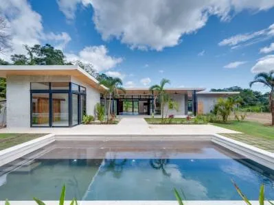 Casa Sea – Residencia Costera de Lujo a Estrenar | Playa Grande